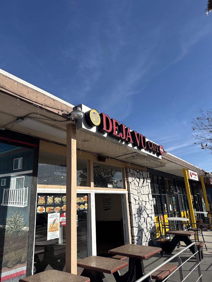 Deja Vu Cafe IV
